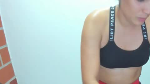 Sara  online show from 11.20.25