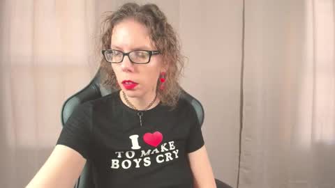 Sara Desire online show from 10.02.25