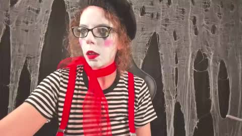 Sara Desire online show from 10.14.25