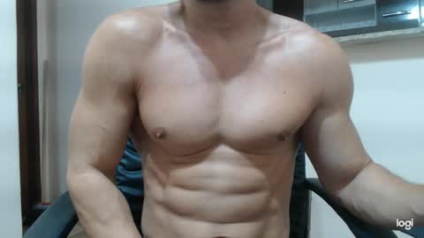 saradorj92 online show from 01.23.25