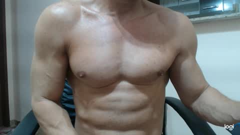 saradorj92 online show from 02.05.25