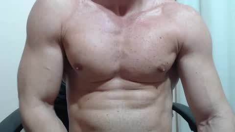 saradorj92 online show from 02.22.26