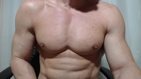 saradorj92 online show from 04.13.26