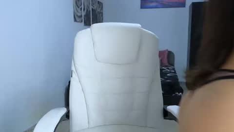 Snapshot of sarah2101 chatting on 01.07.25 sarah l0v3 online show from 01.07.25