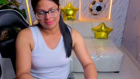 Snapshot of sarah_bay_tx chatting on 06.19.26 sarah_bay_tx online show from 06.19.26