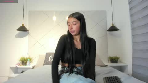 Snapshot of sarah_collens_ chatting on 06.09.26 sarah_collens_ online show from 06.09.26