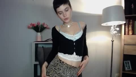 Snapshot of sarah_desire01 chatting on 12.14.25 Sarah online show from 12.14.25