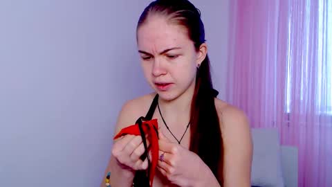 Sarah online show from 11.05.25