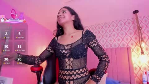 Snapshot of sarah_keys chatting on 10.17.25 SARAH KEYS online show from 10.17.25