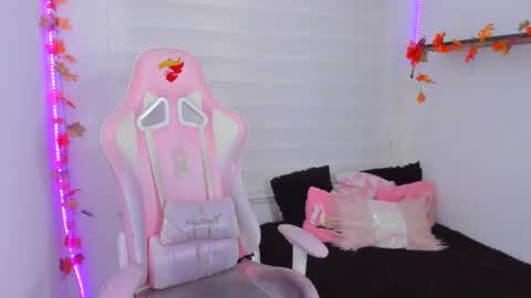 Sarah Ramirez online show from 11.19.25