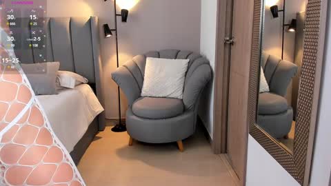 sarah_rayy online show from 01.11.25