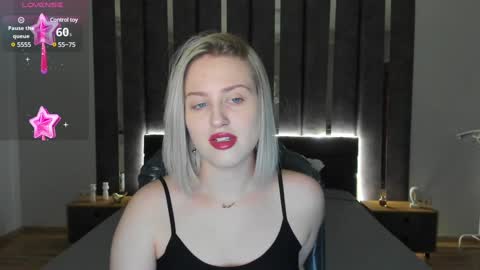 Snapshot of sarah_soul chatting on 01.08.25 Sarah online show from 01.08.25