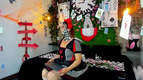 Sarah Deyvis online show from 10.30.25