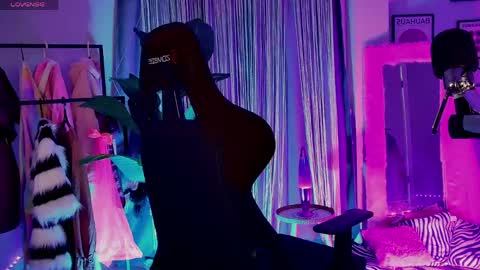 Divine Sarah NONUDE model online show from 04.20.26