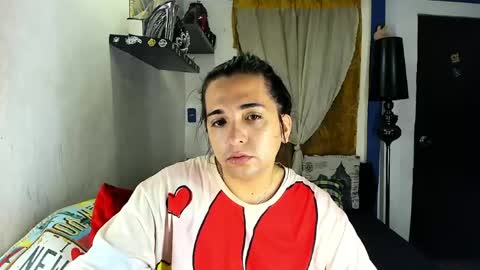 Snapshot of sarahjey chatting on 05.22.26 SARAHJEY online show from 05.22.26