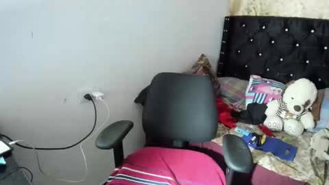 Snapshot of sarahlovexxv chatting on 10.13.25 Sarah online show from 10.13.25