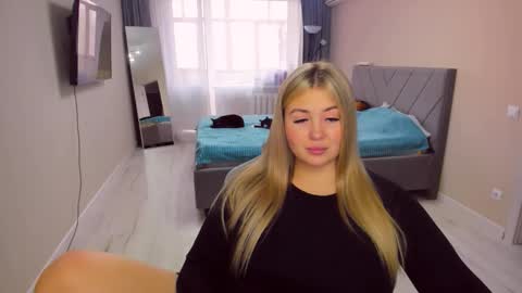 Sarah online show from 03.24.26