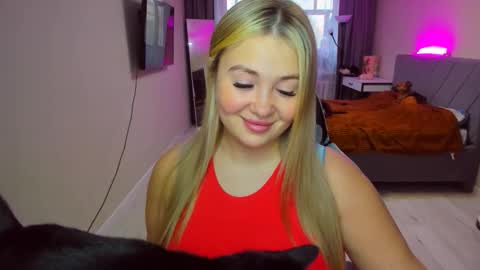 Sarah online show from 04.14.26