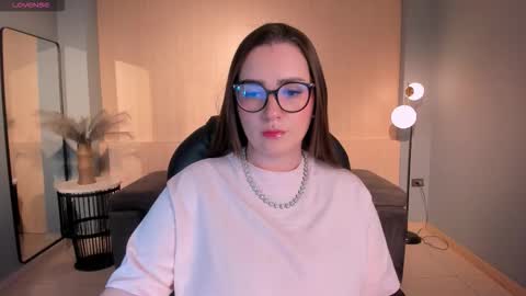 Snapshot of sarahrhodes_ chatting on 10.20.25 Sarah Rhodes online show from 10.20.25