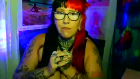 Snapshot of saraht666 chatting on 07.18.26 Sarah T online show from 07.18.26