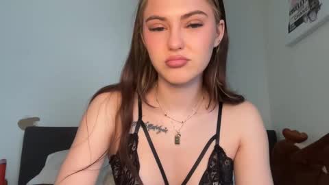 SarahxOliver online show from 12.18.25