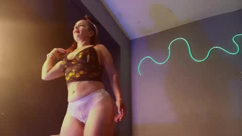 Sara  online show from 12.20.25