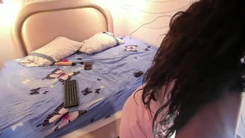 Snapshot of saramyers chatting on 06.07.26 Sara online show from 06.07.26