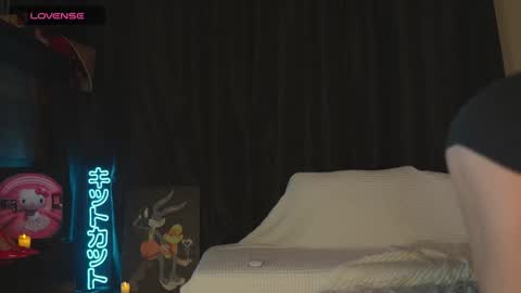 Snapshot of saraoneee chatting on 10.21.25 Sara online show from 10.21.25
