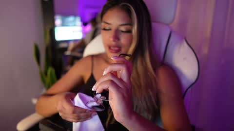 Sara online show from 01.30.25