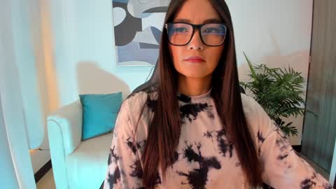 I am Sara  online show from 12.09.24