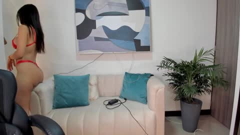 I am Sara  online show from 01.10.25