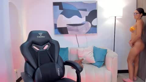 I am Sara  online show from 10.11.25