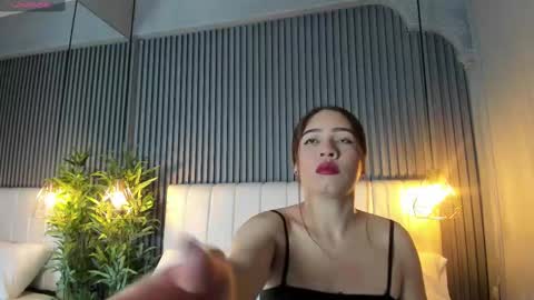 Sara   online show from 11.10.25