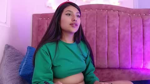 sarastonesx online show from 12.14.24