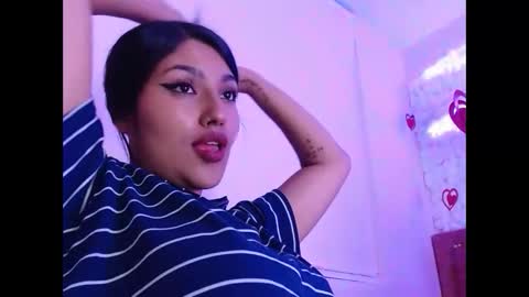 sarastonesx online show from 02.20.25