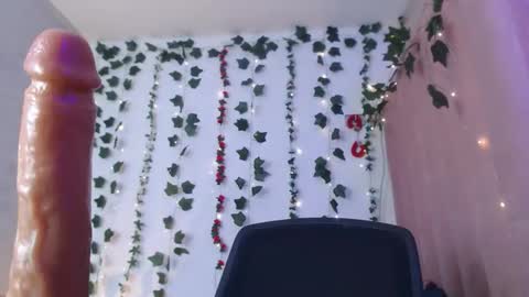 sarastonesx online show from 04.19.26