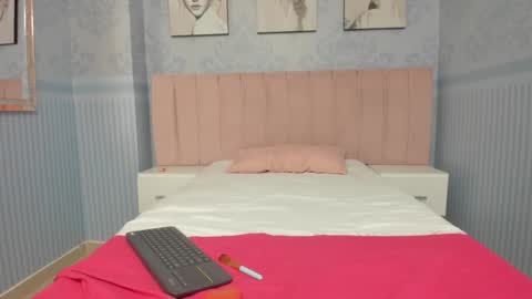 Snapshot of sarasweet18_ chatting on 03.06.25 Sara online show from 03.06.25