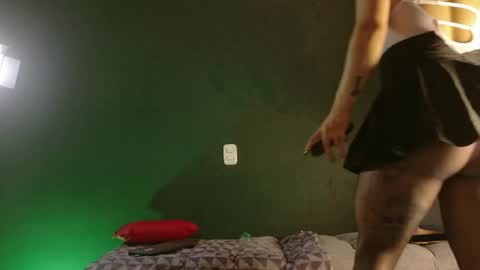 Sara Herrera online show from 04.19.26