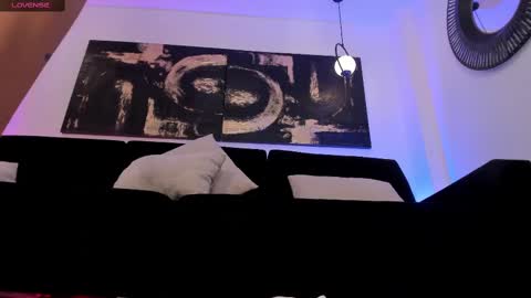 Snapshot of sarawinstone_ chatting on 02.14.25 Sara Winstone online show from 02.14.25