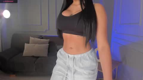 Snapshot of sarawinstone_ chatting on 02.23.25 Sara Winstone online show from 02.23.25