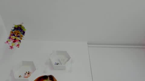 Snapshot of saray2312 chatting on 09.26.25 Saray  online show from 09.26.25