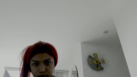 Snapshot of saray2312 chatting on 10.20.25 Saray  online show from 10.20.25