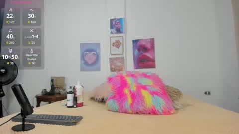 Snapshot of saray_rivas18 chatting on 09.10.25 saray 18 online show from 09.10.25