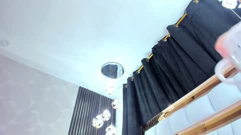 Snapshot of sarayroyse chatting on 03.07.25 Saray online show from 03.07.25