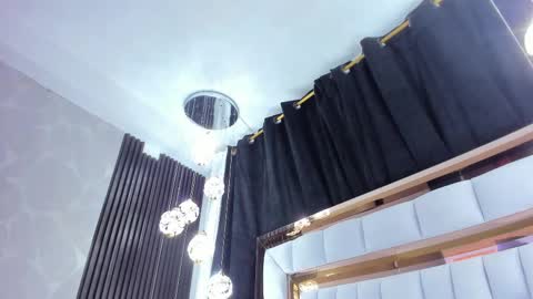 Snapshot of sarayroyse chatting on 10.05.25 Saray online show from 10.05.25