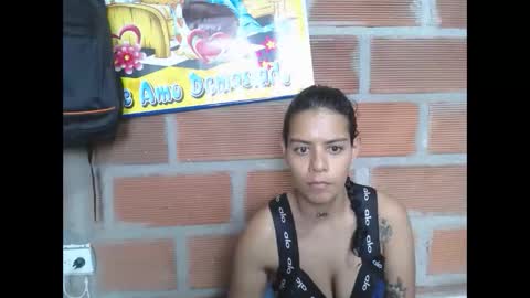 Snapshot of sareya_mixx chatting on 12.19.25 Sareya mixx online show from 12.19.25