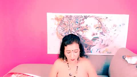 Snapshot of sarikaxxx chatting on 03.05.25 Sarika online show from 03.05.25