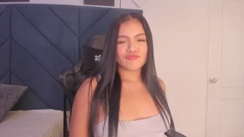 Sara  online show from 02.22.25