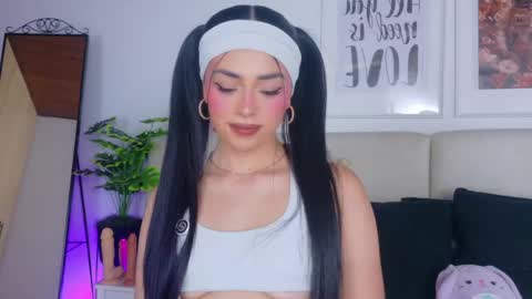 Snapshot of saritabratz chatting on 06.04.26 Sara online show from 06.04.26