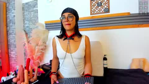 Sara online show from 02.20.26